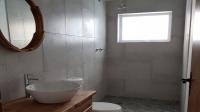 Bathroom 1 - 6 square meters of property in Yzerfontein