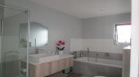Bathroom 1 - 9 square meters of property in Midrand