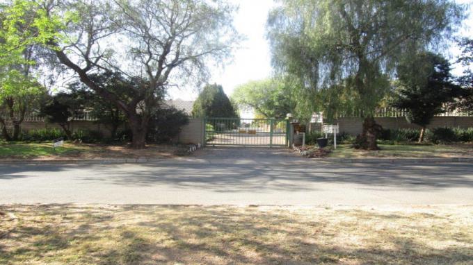 Standard Bank EasySell 2 Bedroom Sectional Title for Sale in Albertsdal - MR320345