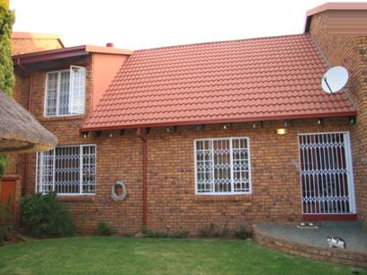 3 Bedroom Duet for Sale For Sale in Zwartkop - Private Sale - MR32094