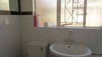 Main Bathroom - 4 square meters of property in Elspark