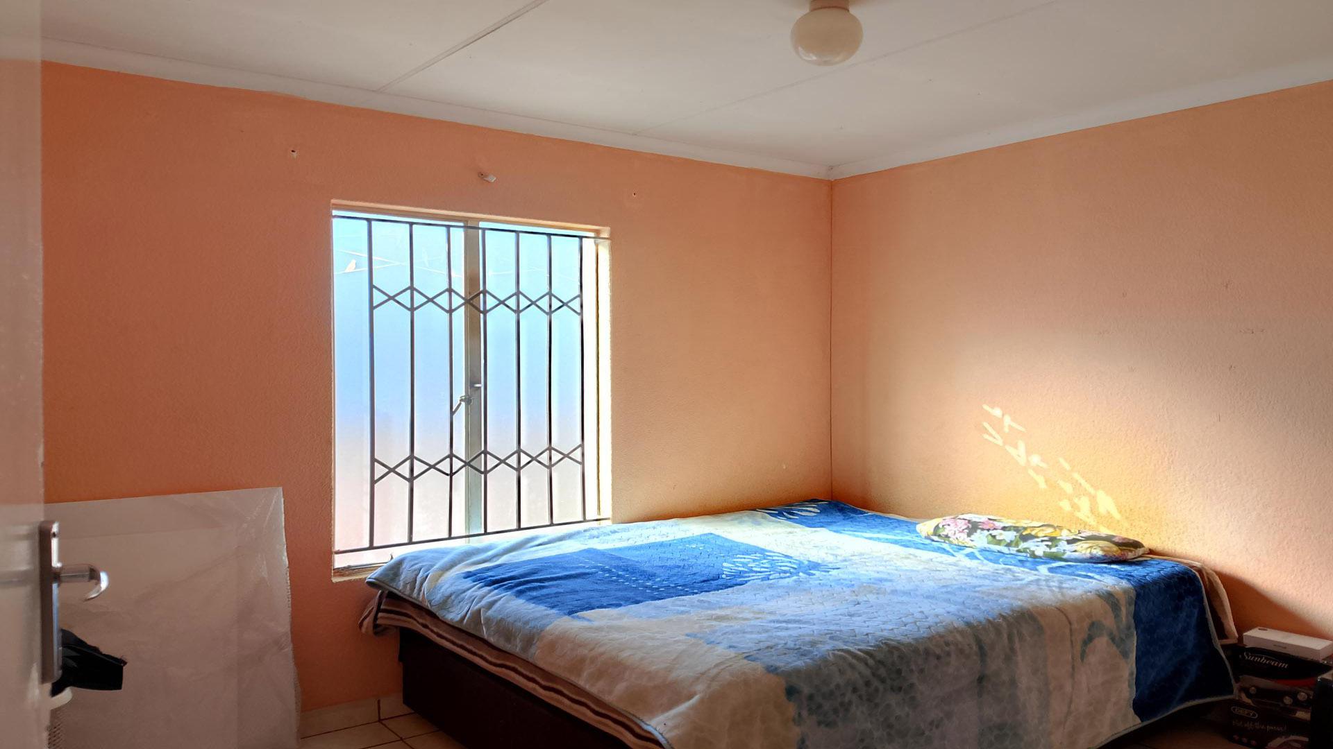 Bed Room 1 of property in Evaton West