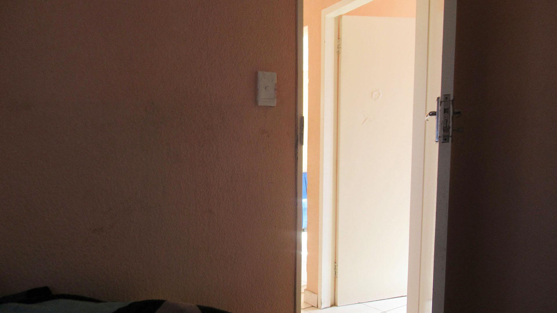 Bed Room 2 - 7 square meters of property in Evaton West