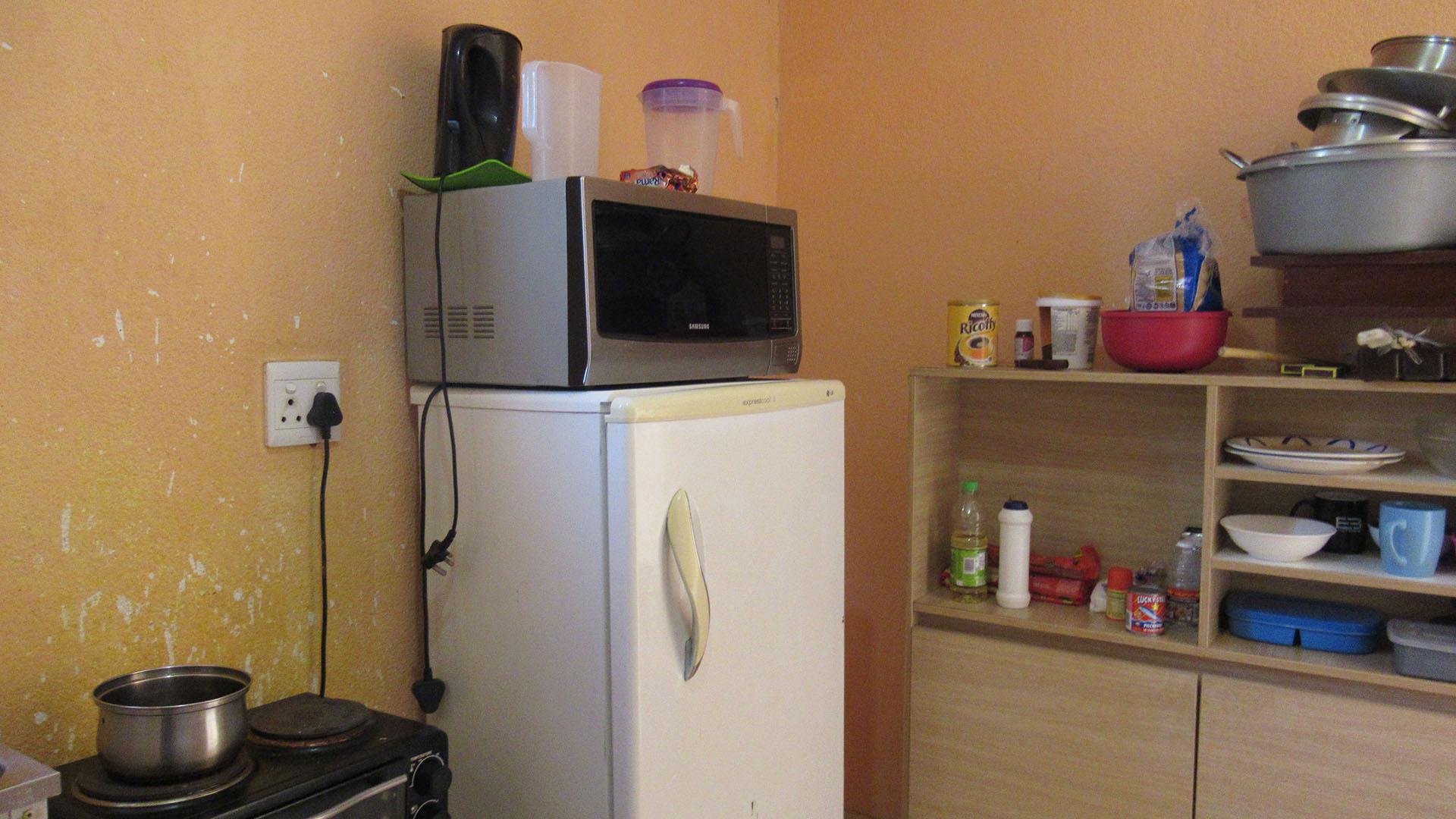 Kitchen - 5 square meters of property in Evaton West