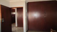 Bed Room 1 - 12 square meters of property in Tijger Vallei