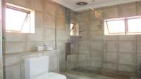 Main Bathroom - 11 square meters of property in Tijger Vallei