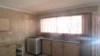 Kitchen - 16 square meters of property in HOMELAKE