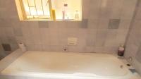Main Bathroom - 8 square meters of property in Homelake