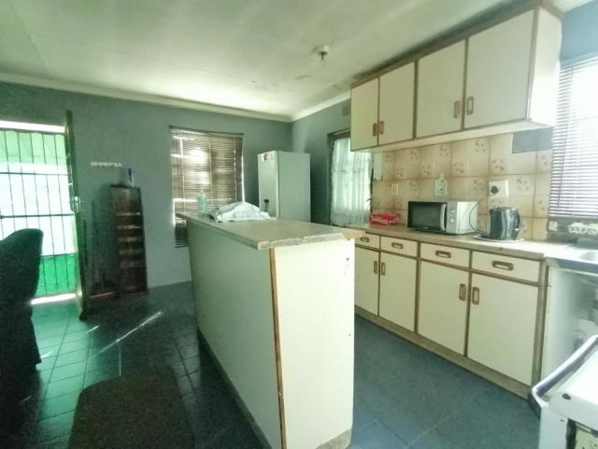 Kitchen of property in New Eastridge