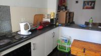 Kitchen - 9 square meters of property in Florida Park