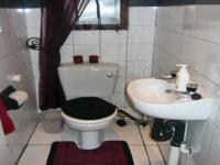 Bathroom 2 - 1 square meters of property in Buccleuch