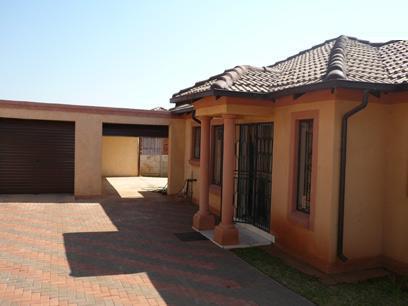 3 Bedroom House for Sale For Sale in The Orchards - Private Sale - MR32263