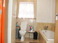Bathroom 2 - 8 square meters of property in Ennerdale