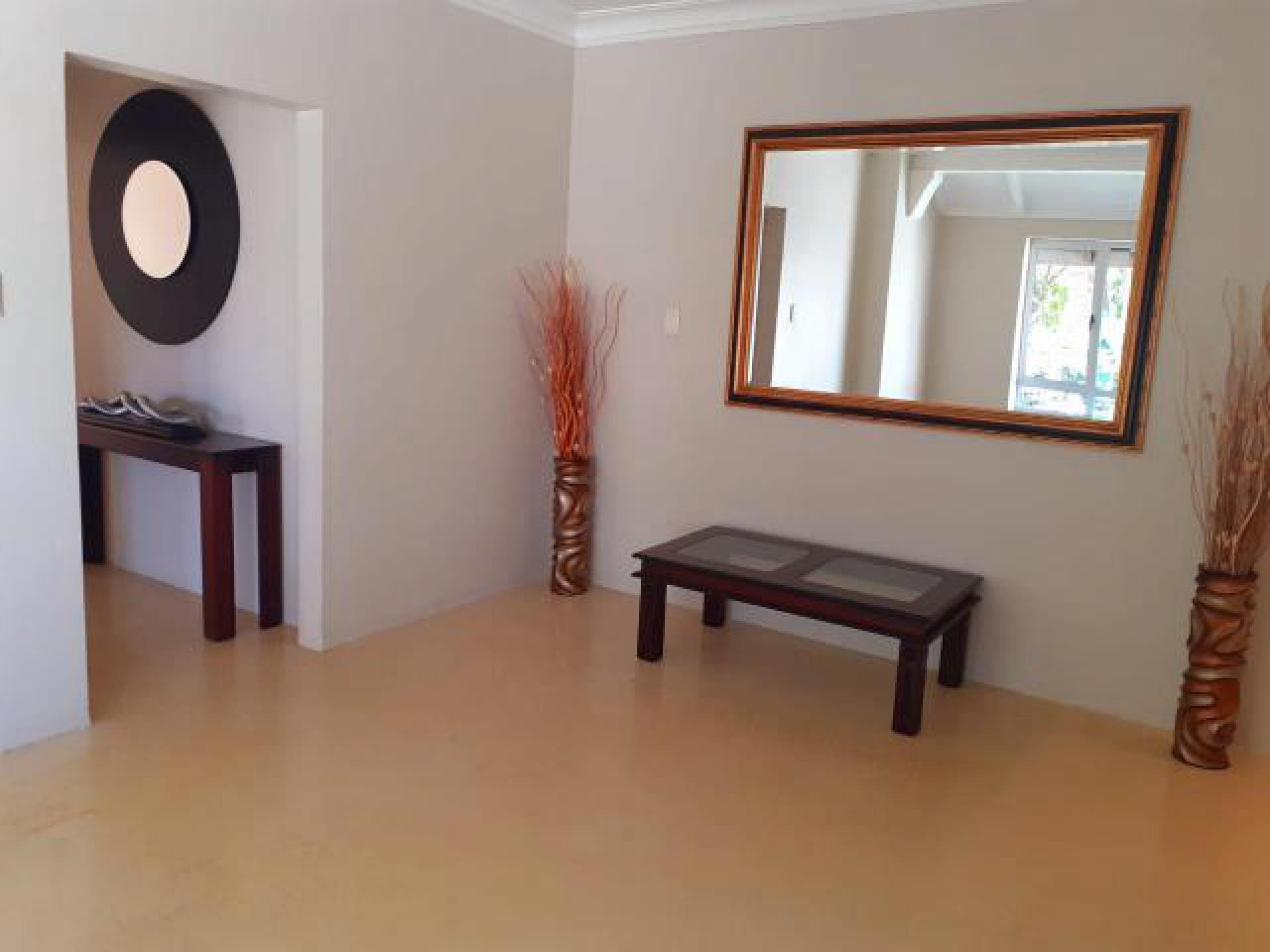 Lounges of property in Essenwood