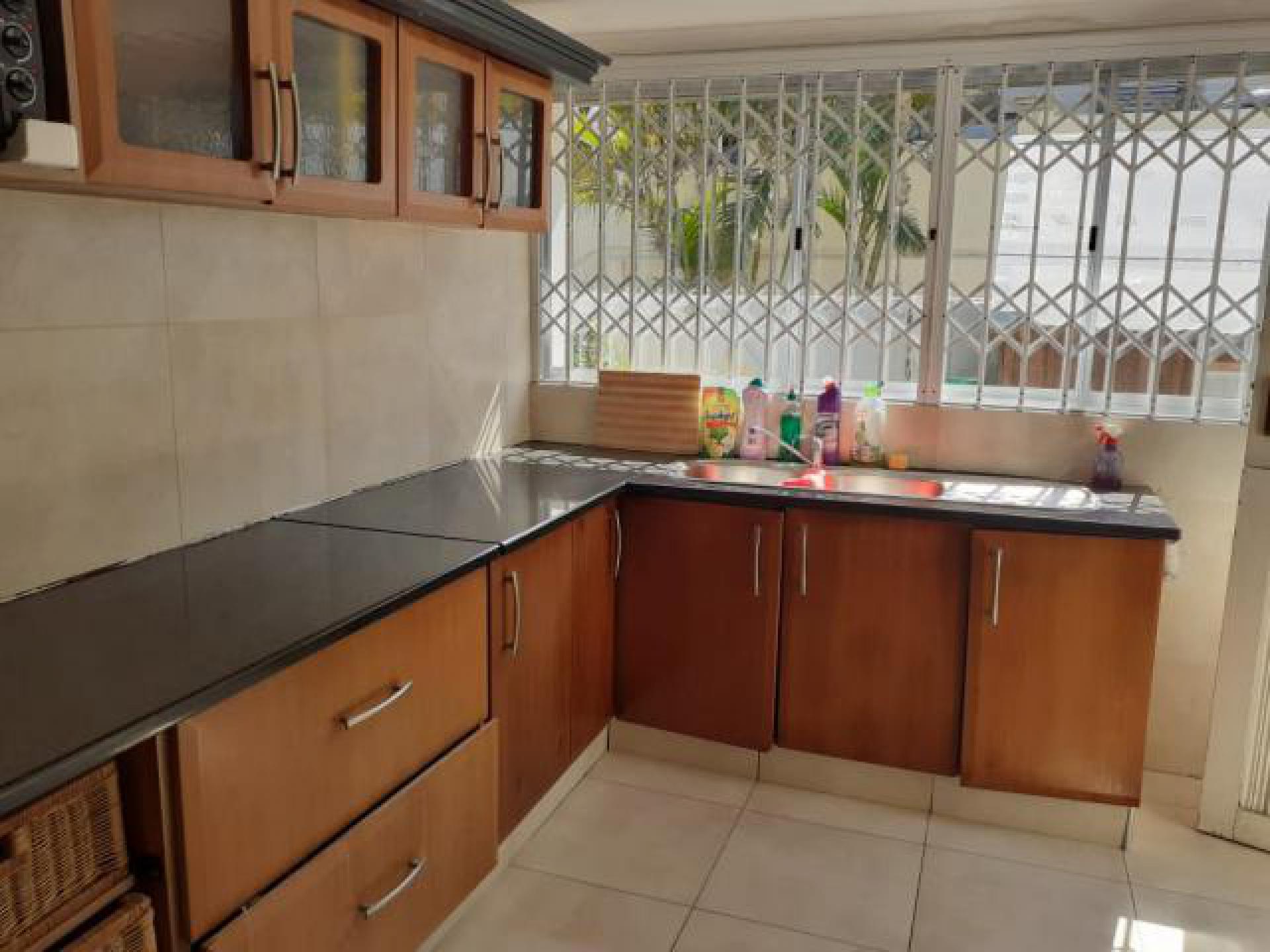 Kitchen of property in Essenwood