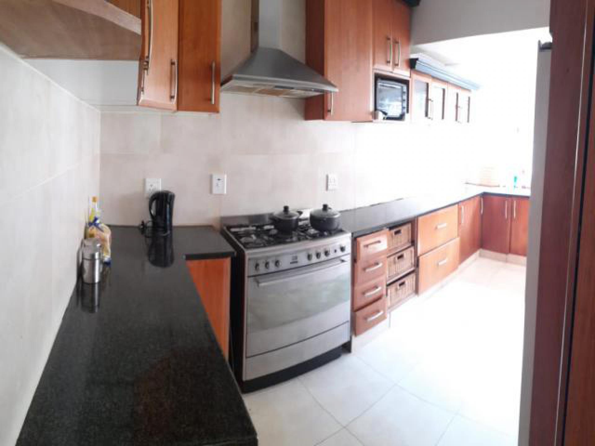 Kitchen of property in Essenwood