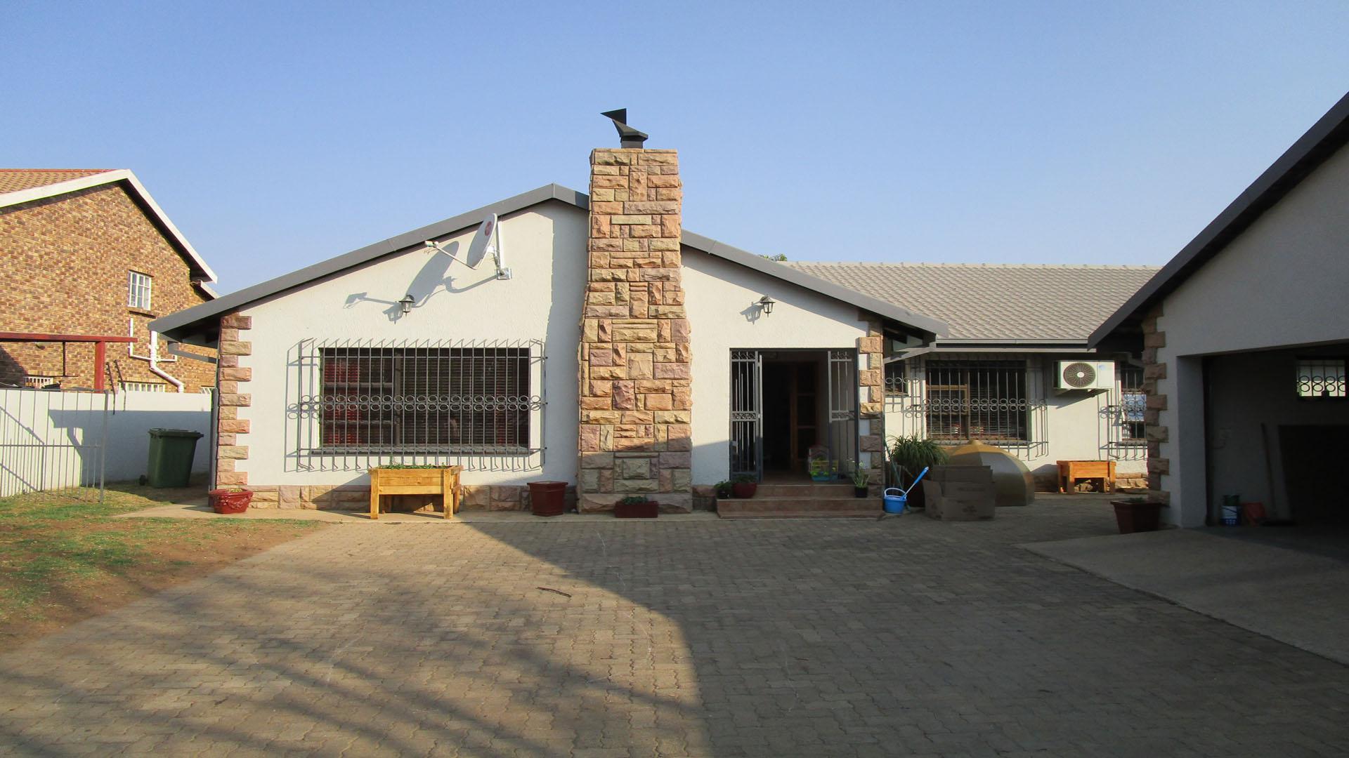 Front View of property in Bronkhorstspruit