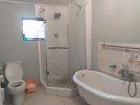 Bathroom 2 - 7 square meters of property in Bisley