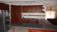 Kitchen - 18 square meters of property in Bisley