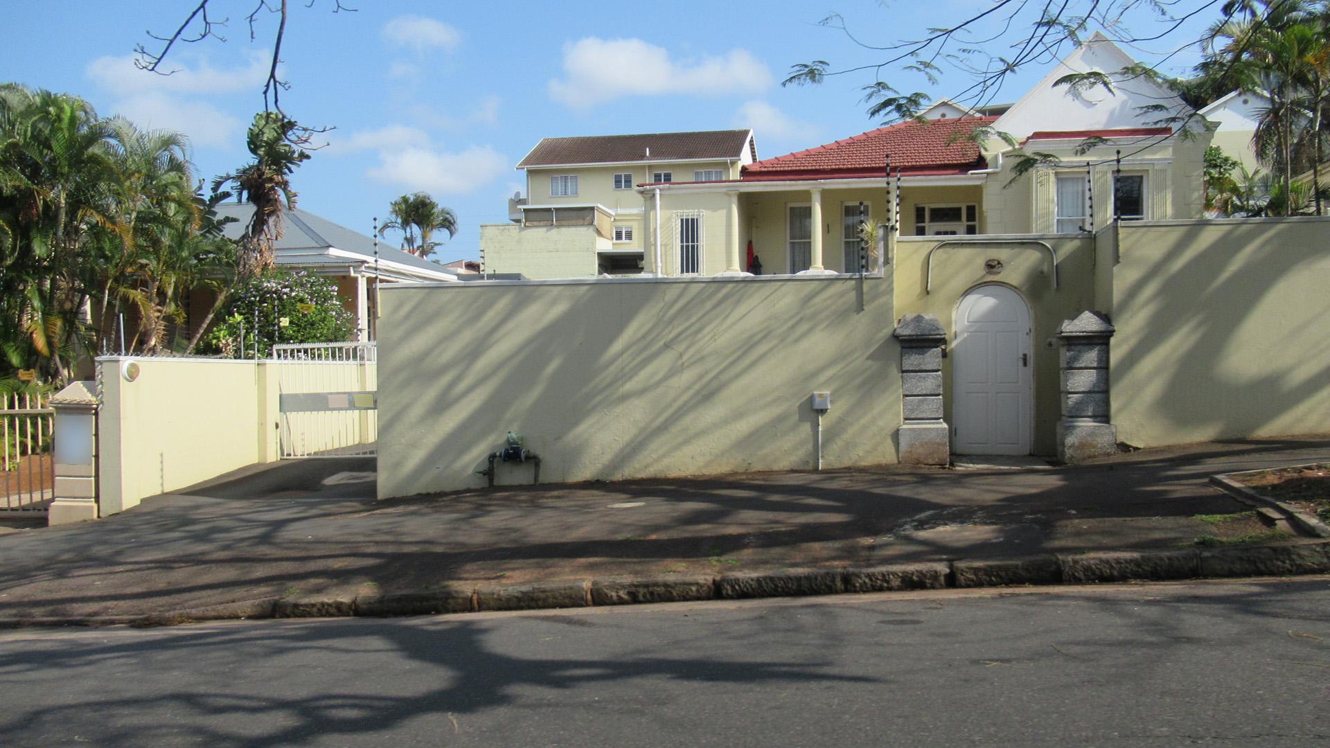 Front View of property in Durban Central