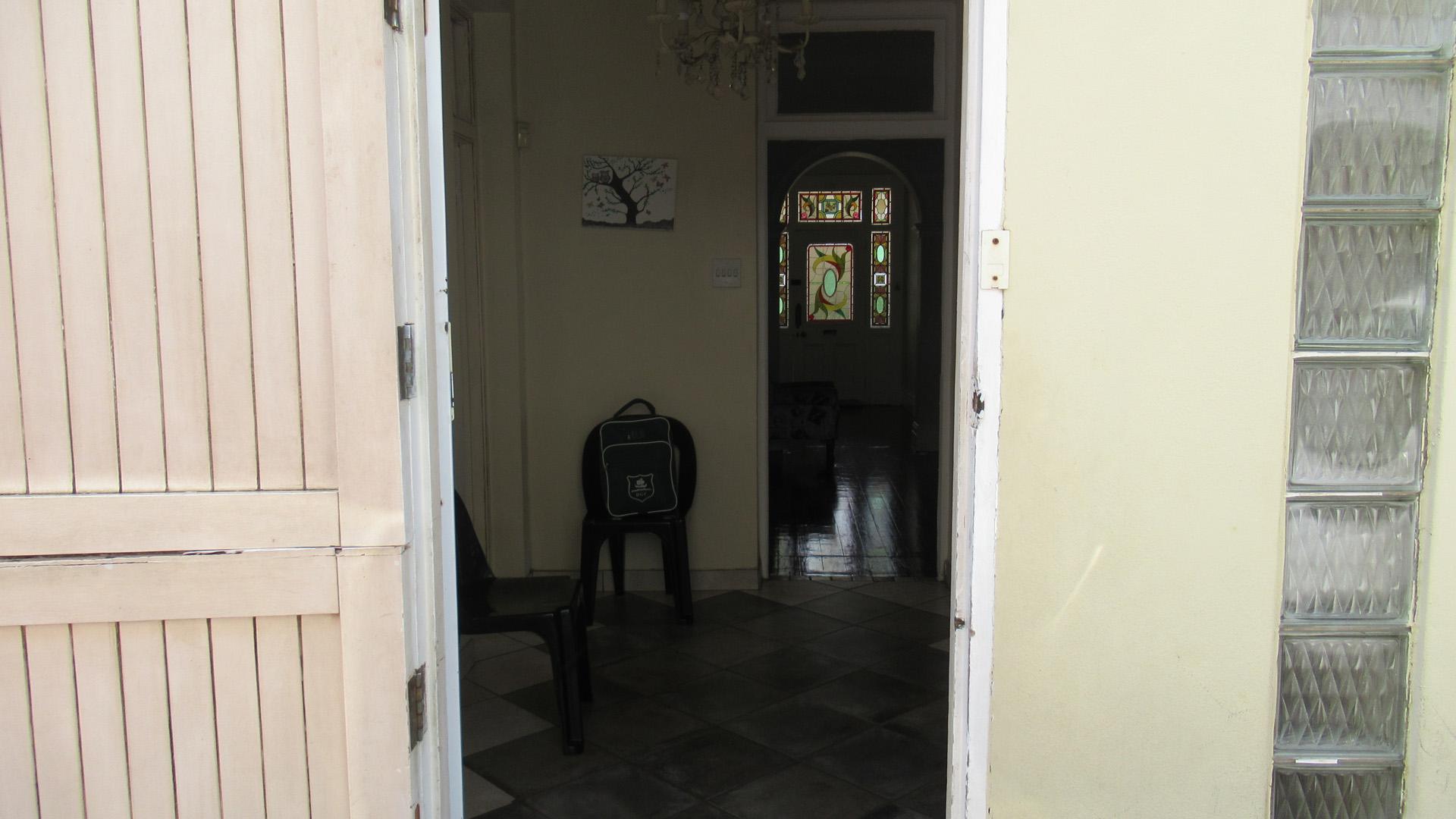 Front View of property in Durban Central