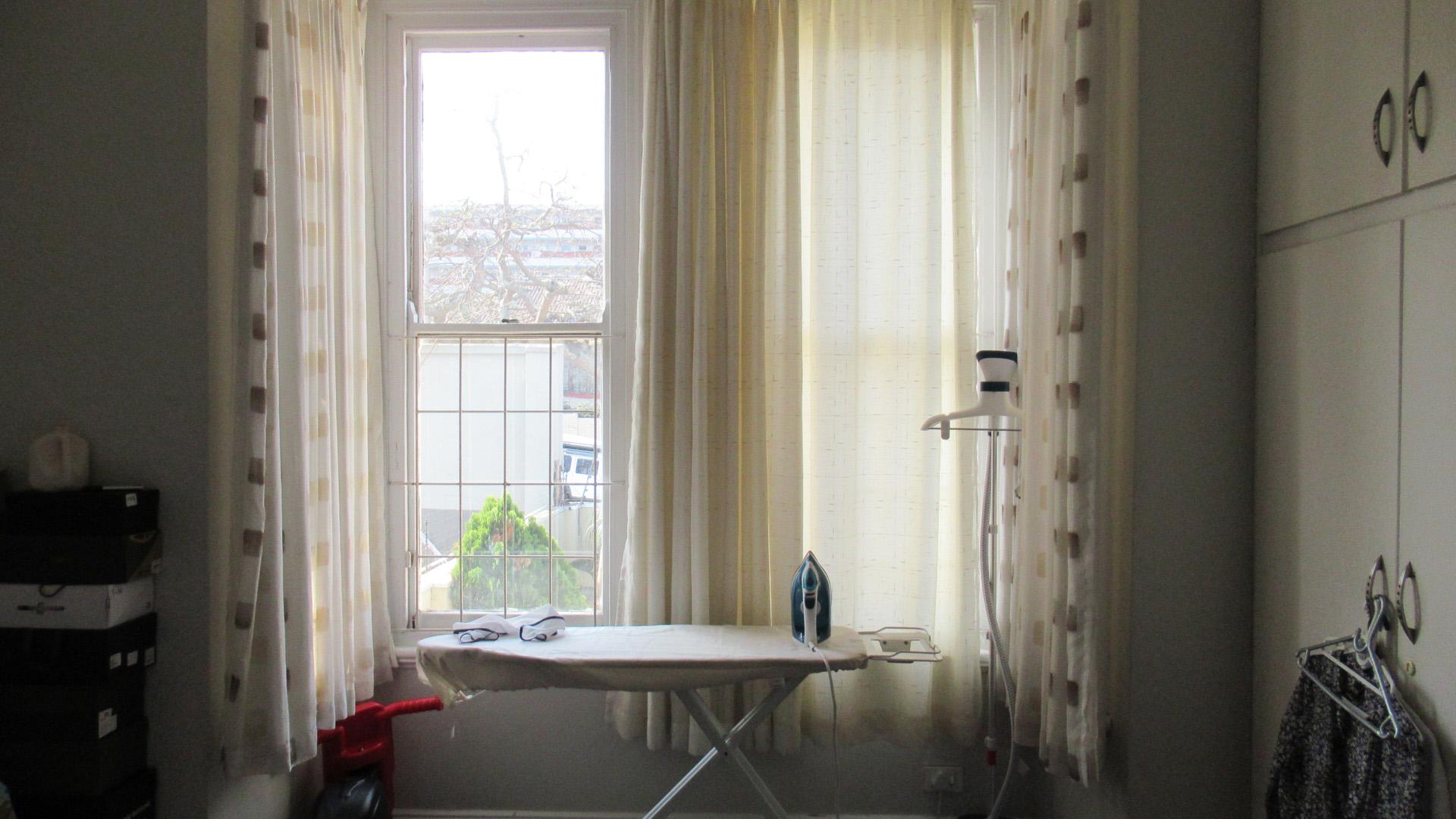 Bed Room 2 - 17 square meters of property in Durban Central