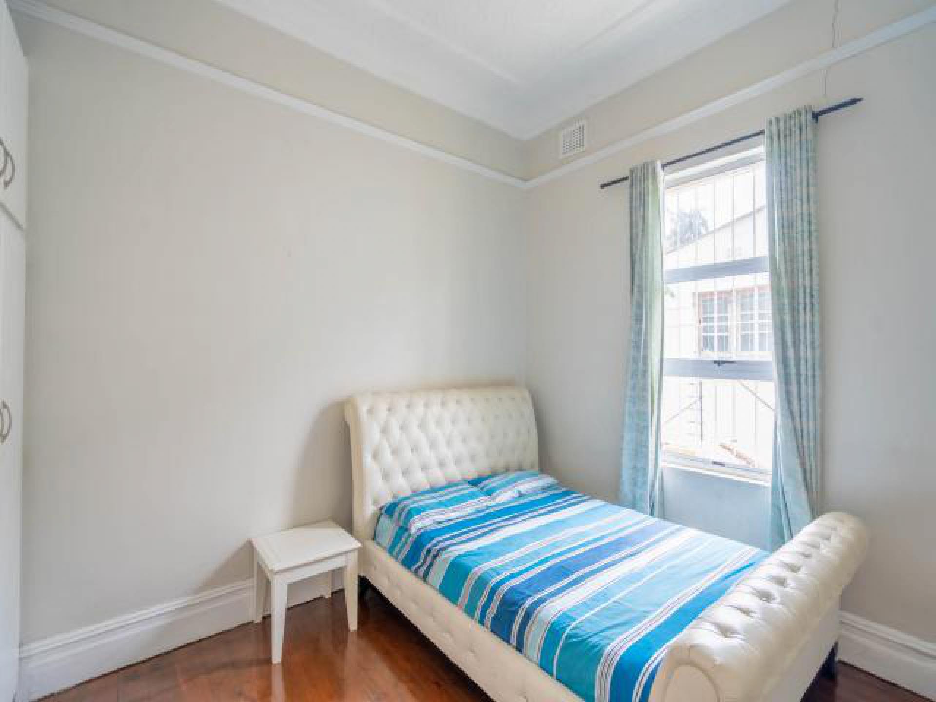 Bed Room 1 - 14 square meters of property in Durban Central