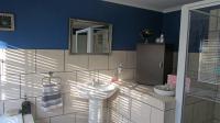 Bathroom 1 - 30 square meters of property in Rynfield