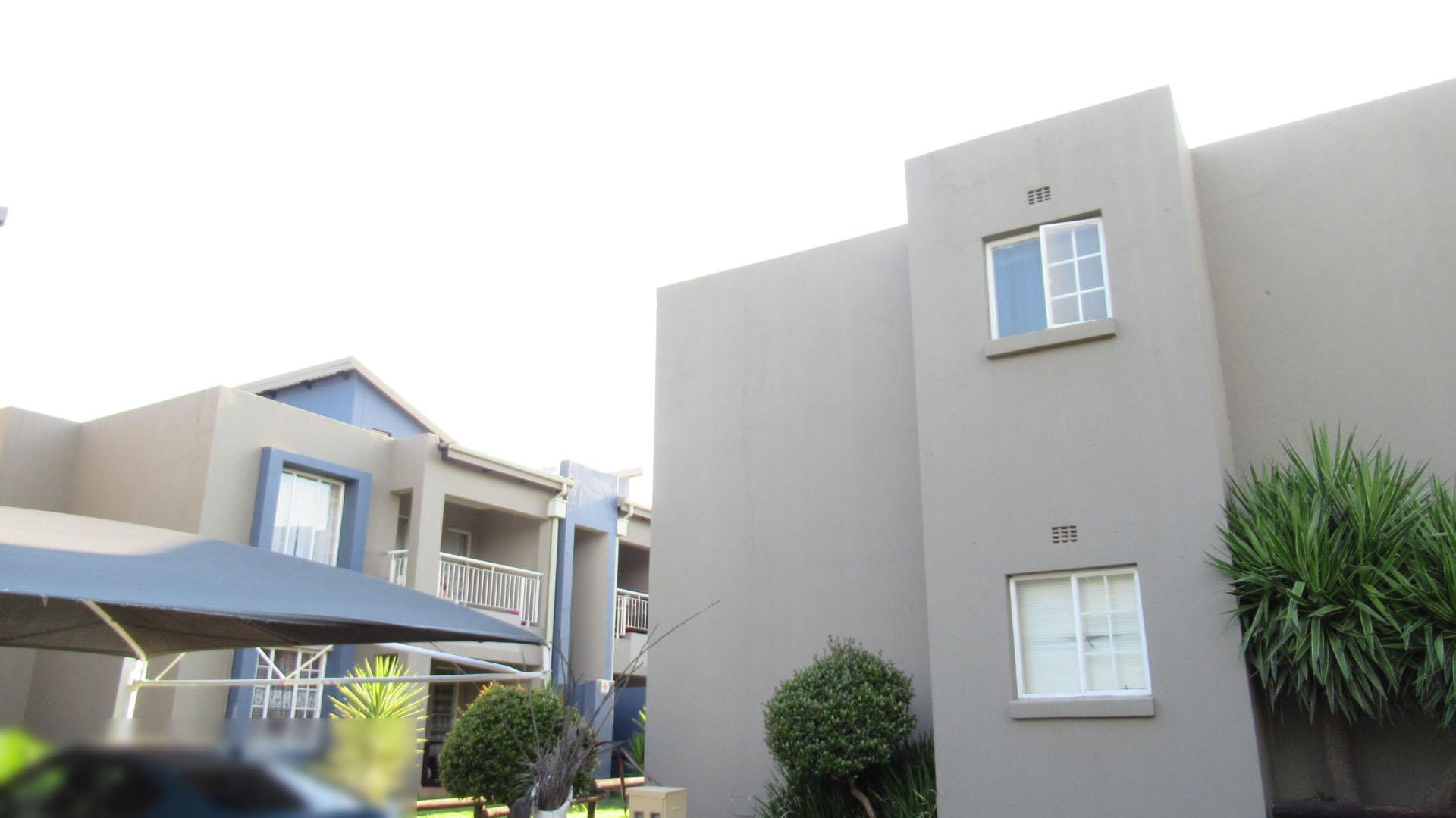 Backyard of property in Brentwood