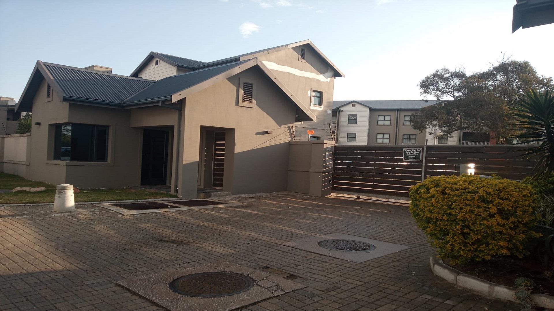 Front View of property in Port Elizabeth Central