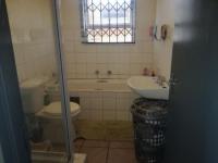 Bathroom 1 - 6 square meters of property in Birchleigh North