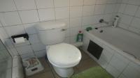 Bathroom 1 - 6 square meters of property in Birchleigh North