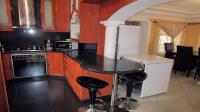 Kitchen - 11 square meters of property in Tongaat