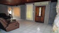 Lounges - 24 square meters of property in Tongaat
