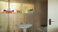 Bathroom 1 - 5 square meters of property in Protea Park