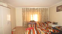 Bed Room 2 - 15 square meters of property in Lenasia