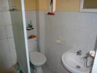 Main Bathroom - 2 square meters of property in Strand