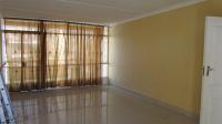 Lounges - 16 square meters of property in Benoni