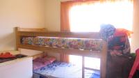 Bed Room 1 - 11 square meters of property in Klarinet
