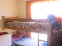 Bed Room 1 - 11 square meters of property in Klarinet