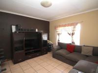 Lounges - 20 square meters of property in Randburg