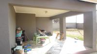 Patio - 14 square meters of property in Lenasia South