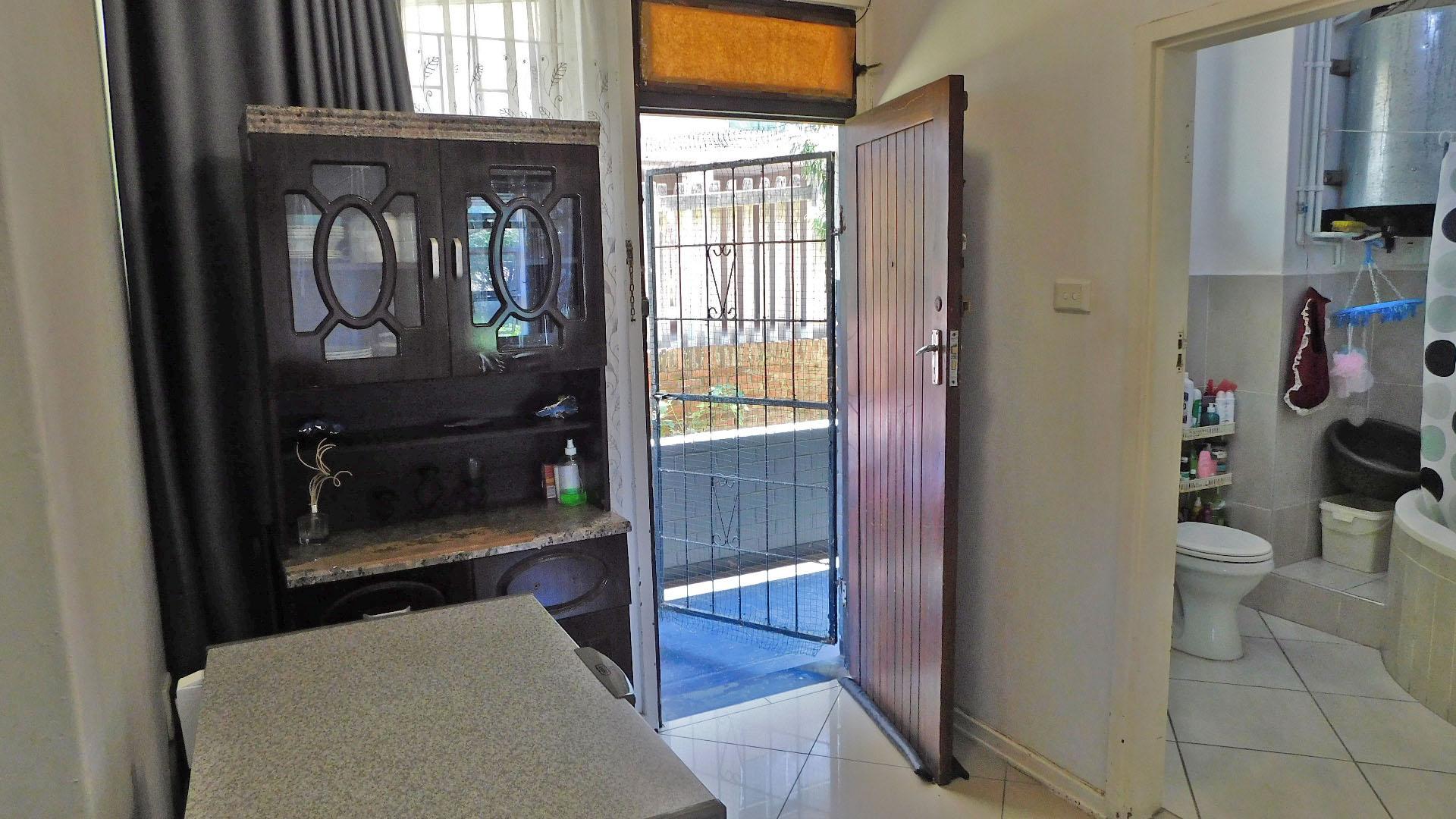 Spaces - 8 square meters of property in Morningside - DBN