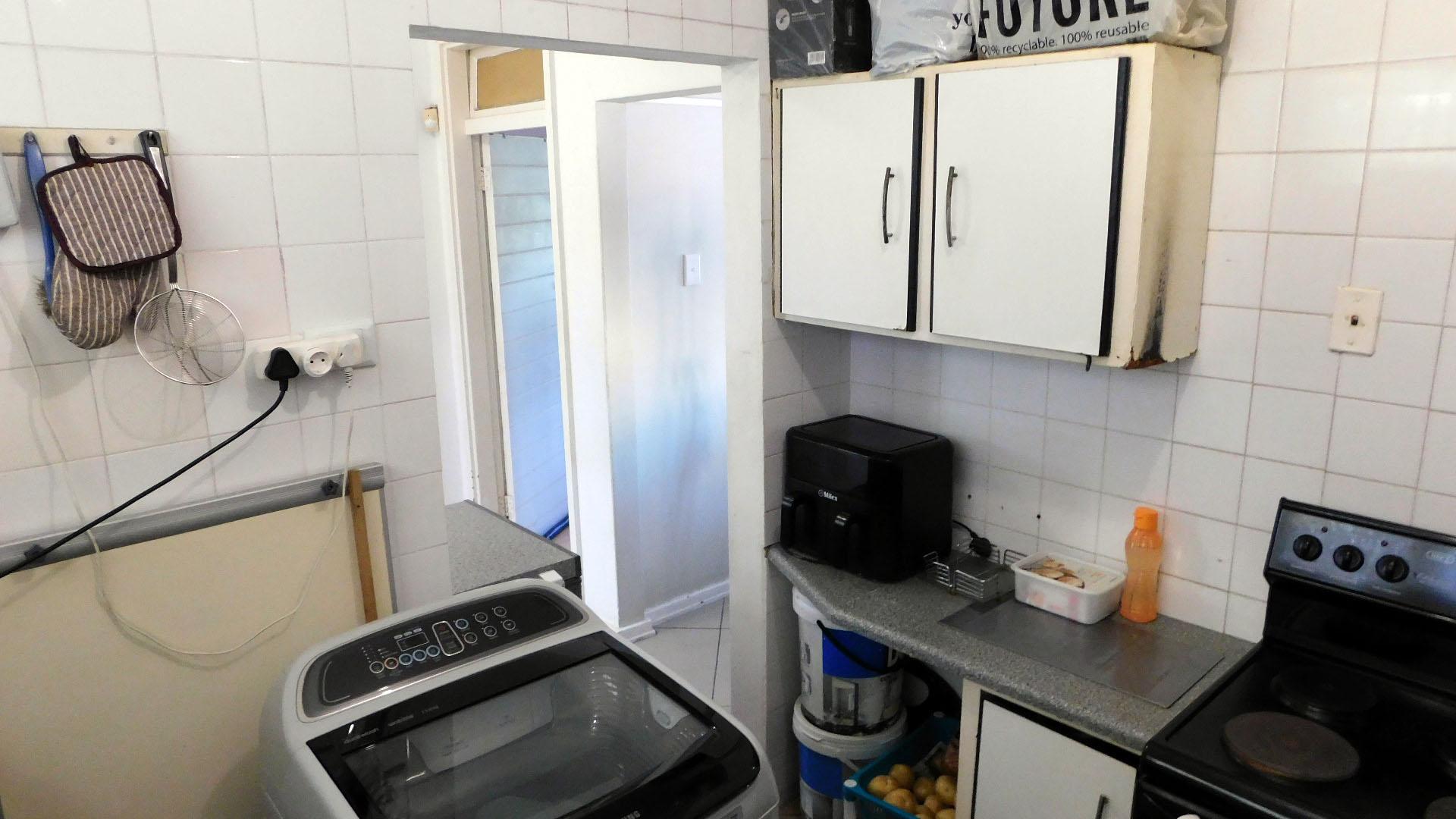 Kitchen - 7 square meters of property in Morningside - DBN