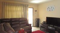 Lounges - 14 square meters of property in Terenure