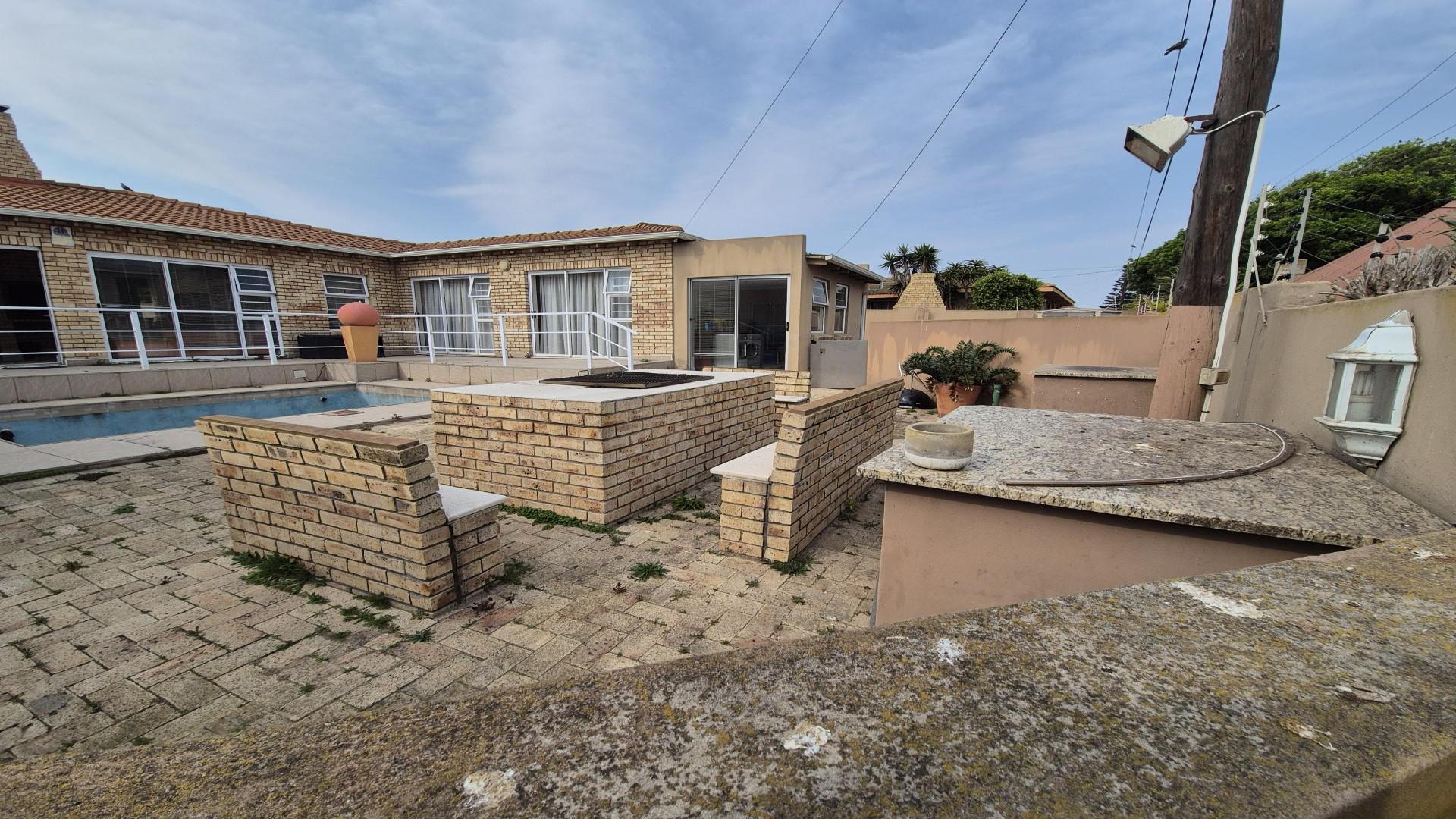 Backyard of property in Bluewater Bay