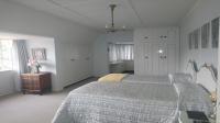 Main Bedroom of property in Brenthurst