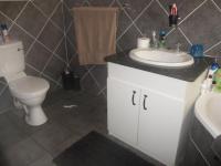 Bathroom 2 - 6 square meters of property in Meyersdal