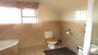 Bathroom 1 - 5 square meters of property in Meyersdal