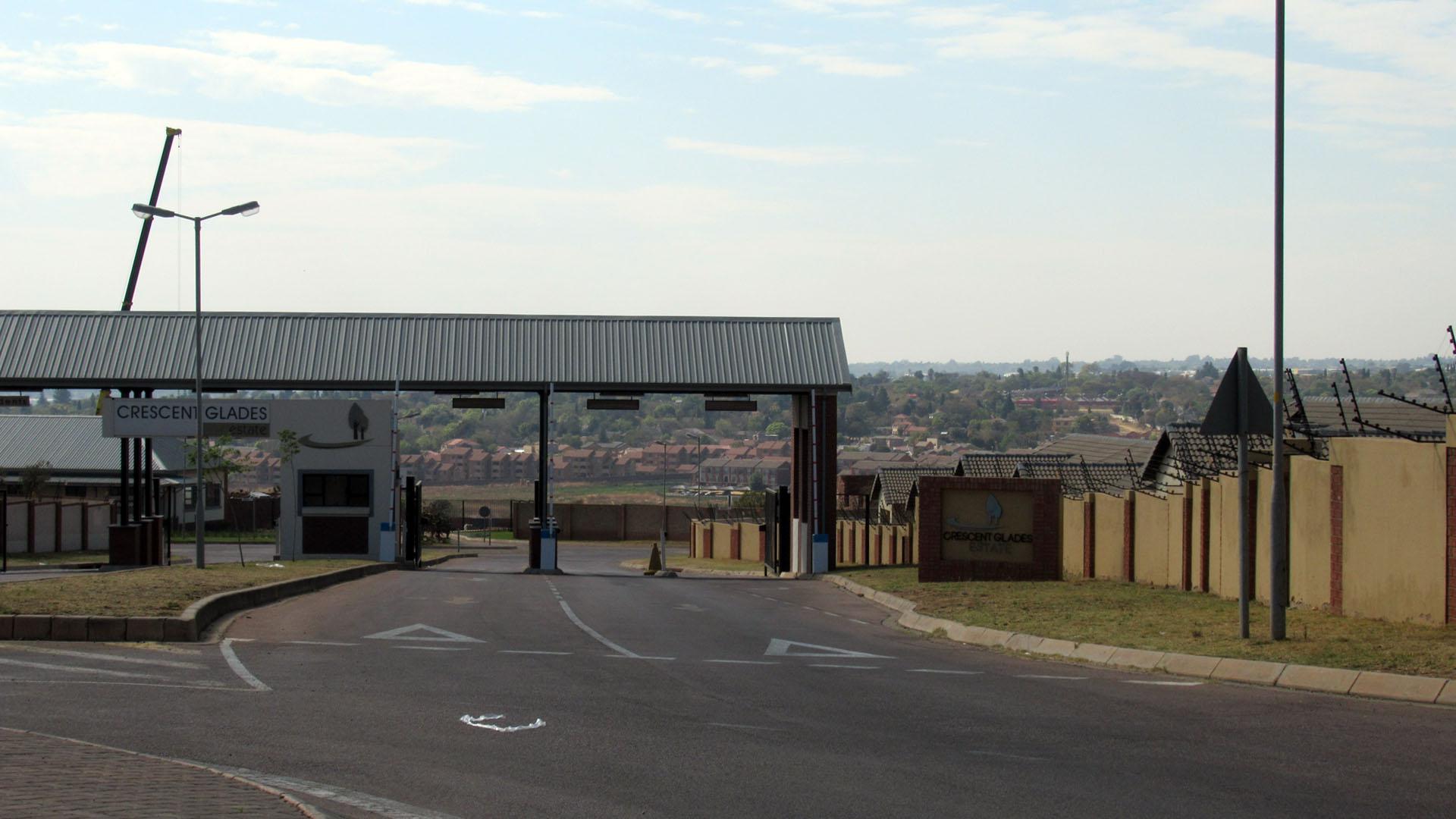 Front View of property in Sagewood